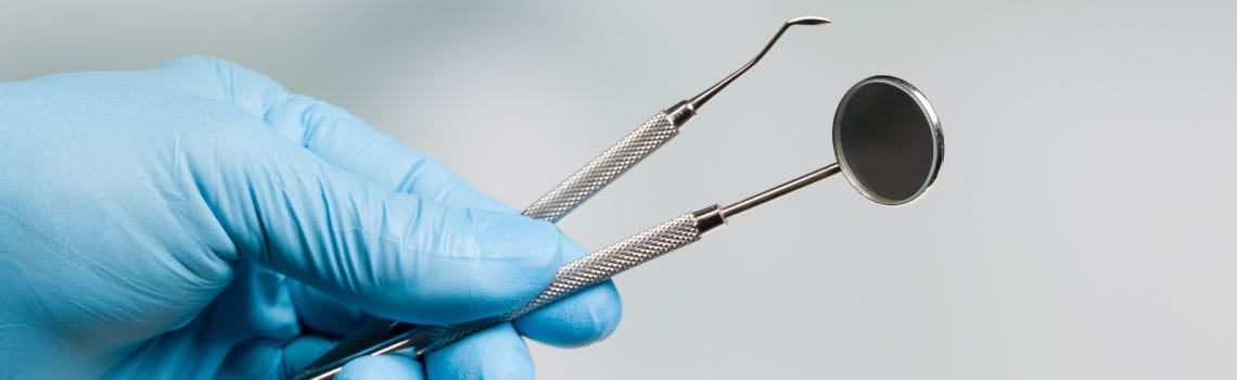 Diplomstudium Zahnmedizin zur/ zum Dr.*in med. dent. Profil Header Bild