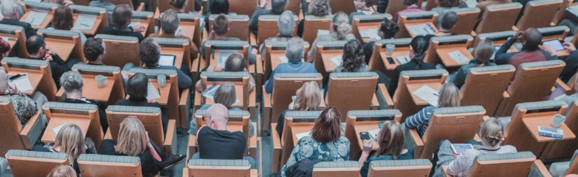 Internationales Management Profil Header Bild