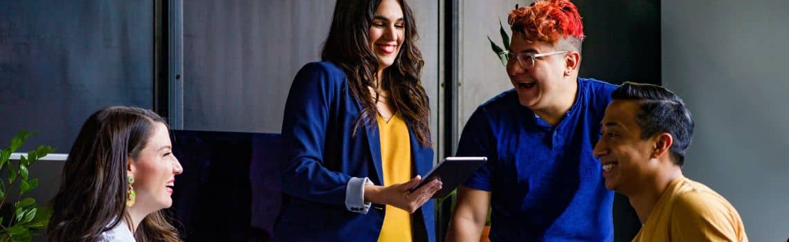 Public Relations Profil Header Bild